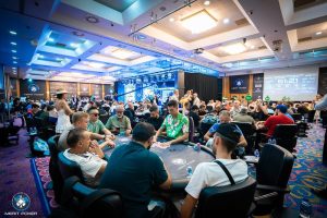 Merit Poker için 3 bin turist geldi